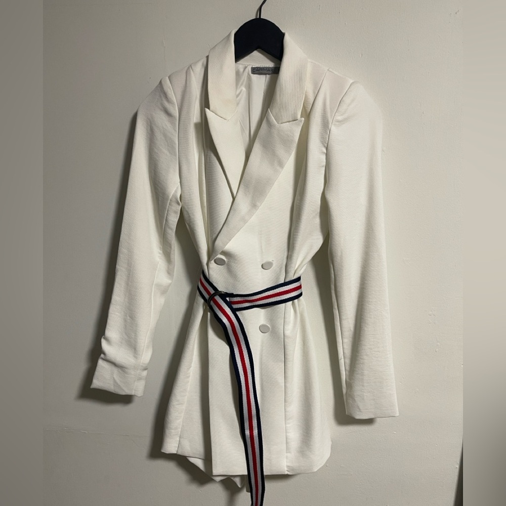 Carmar Elegant White Double-Breasted Women's Coat